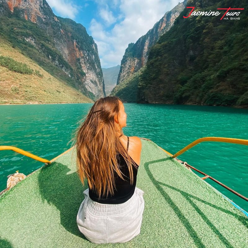 Day 3: Nho Que River Boat Tour