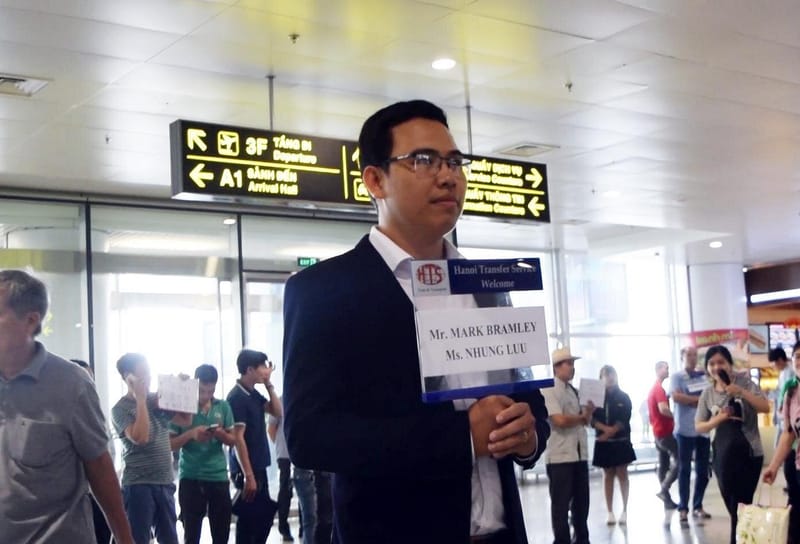 Private Transfer: 5-seater vehicle from Ha Noi to Ha Long
