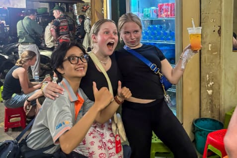 Ho Chi Minh City Sunset Sky Bar & Michelin Street Food - 4 hours