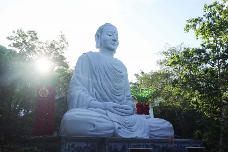 DAY 3: BLESSING CEREMONY – FOLLOW THE ENLIGHTENED PATH