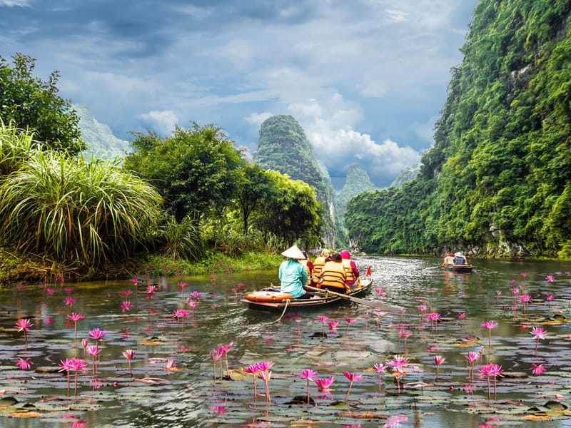 Explore Bai Dinh - Trang An - Mua Cave from Hanoi