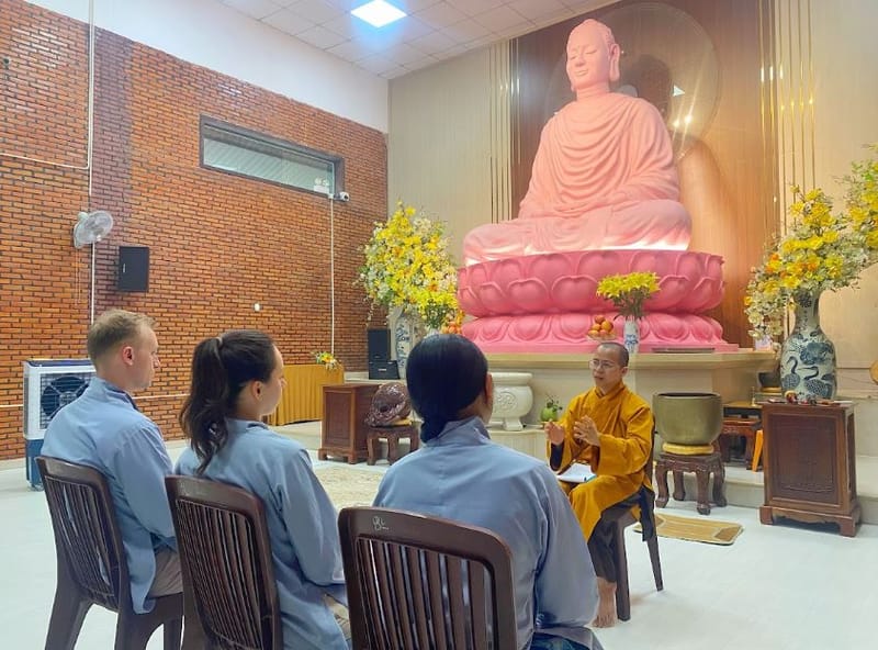 10:15 - 10:30: Mindful talking
