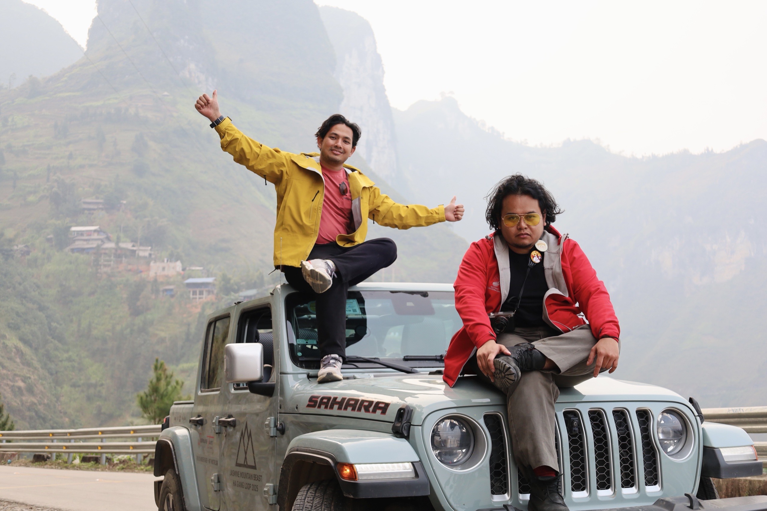 Private Jeep Tour Ha Giang Loop: Fabric Tradition & Scenic Highlights