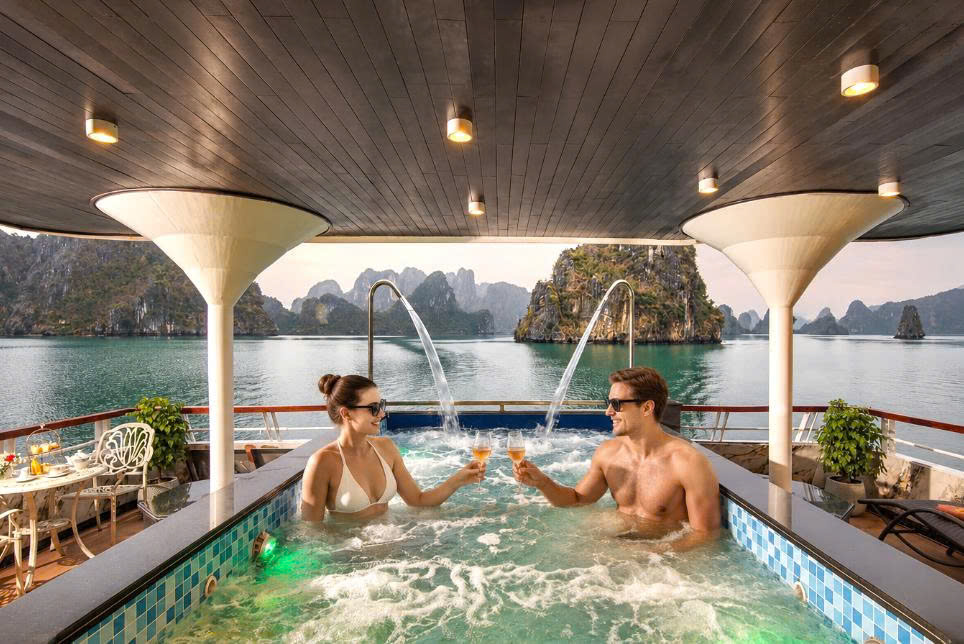 Halong Bay Day Cruise 5* (with lunch buffet, kayaking)