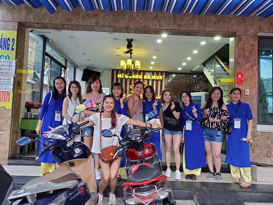 Da Nang Local Food Explorer & Craft Beer with Ao Dai Rider