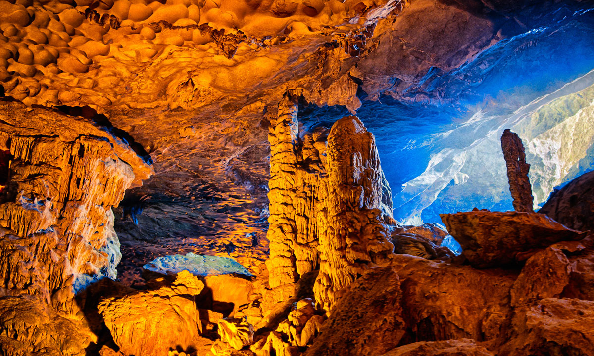 Explore Sung Sot Cave