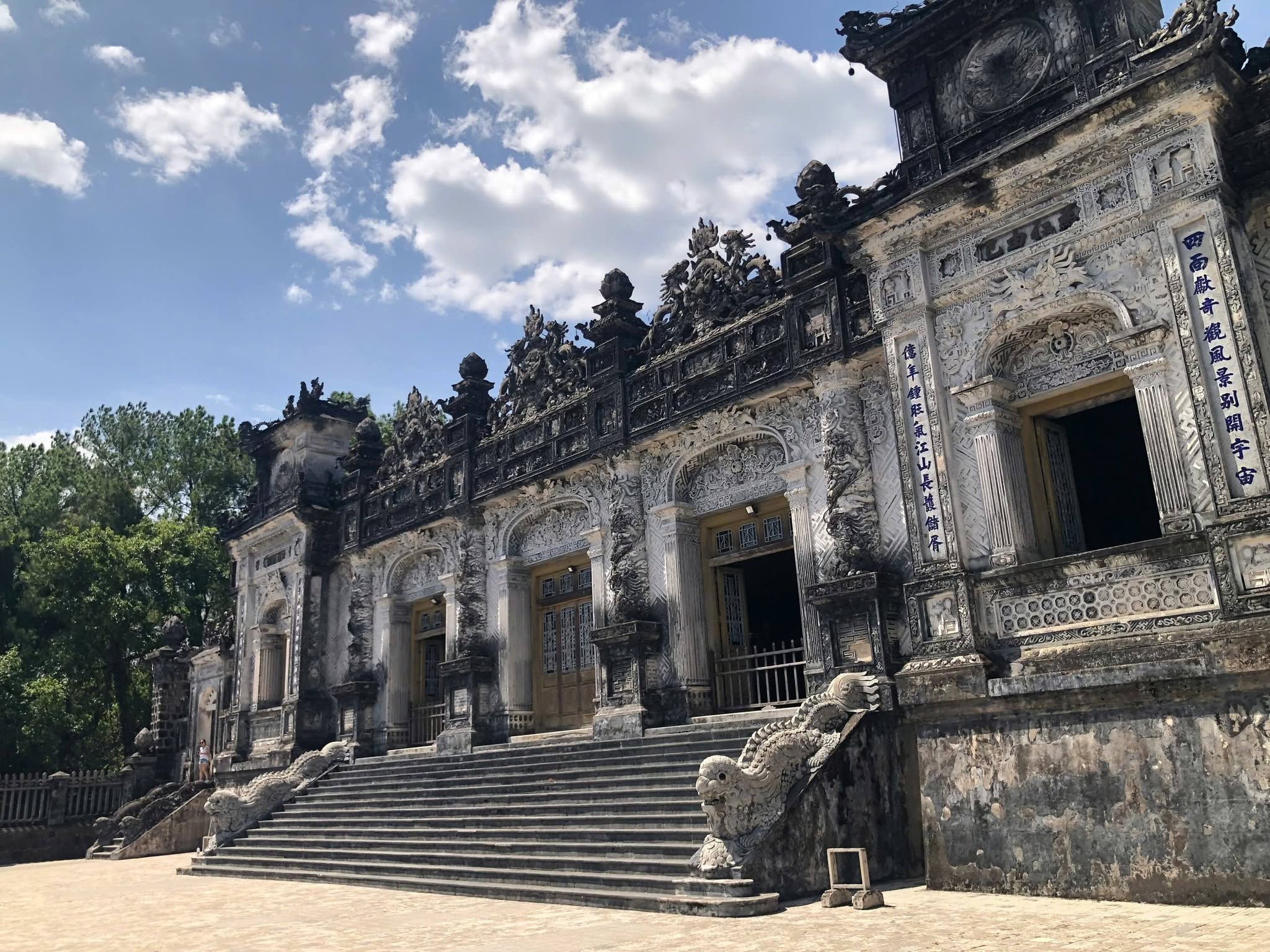 Visit King Tombs