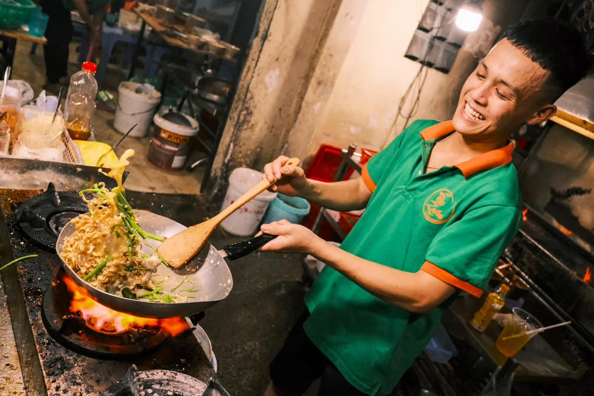 HCMC: Night Food Tour by Scooter, Flower & Khmer Market
