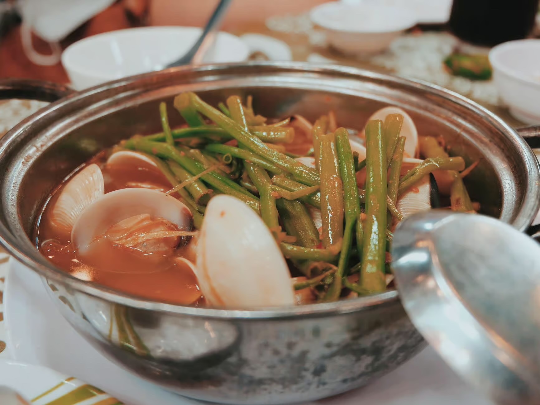 Vĩnh Khánh seafood street.