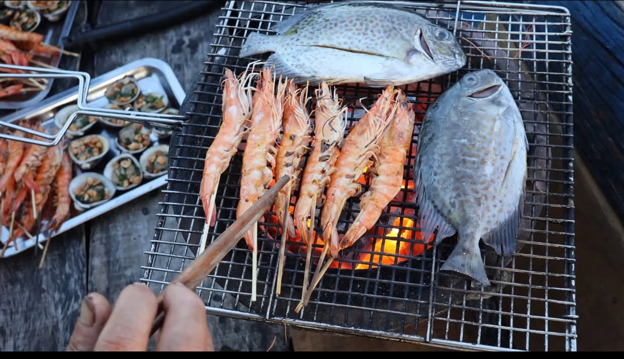 Local Seafood Dinner & Sunset Watching