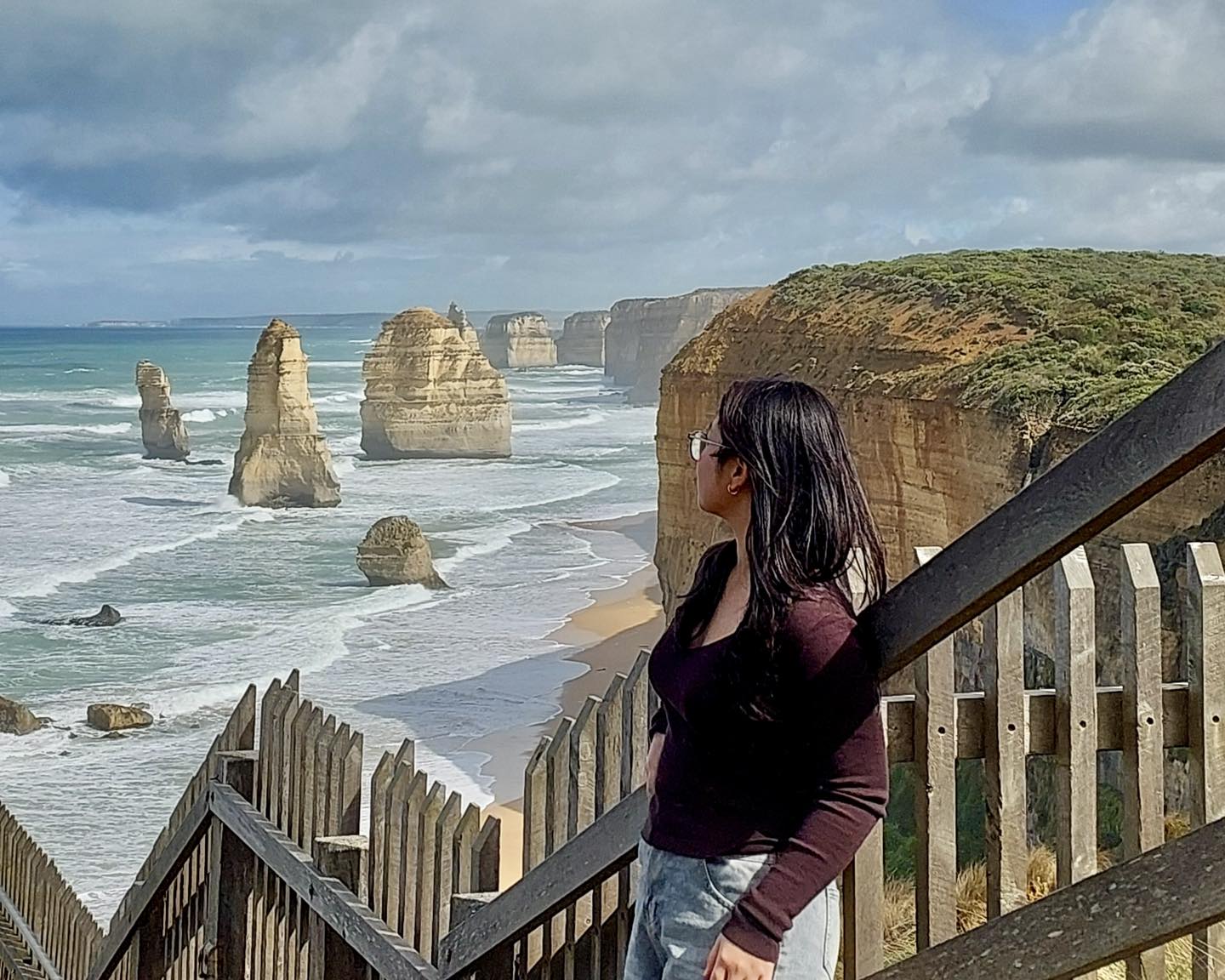 PRIVATE GREAT OCEAN ROAD- 22 SEATER BUS ( 12HR.)