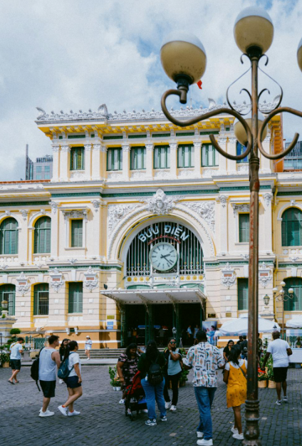 DAY 7: HALF-DAY TOUR OF HO CHI MINH CITY (B/L/-)